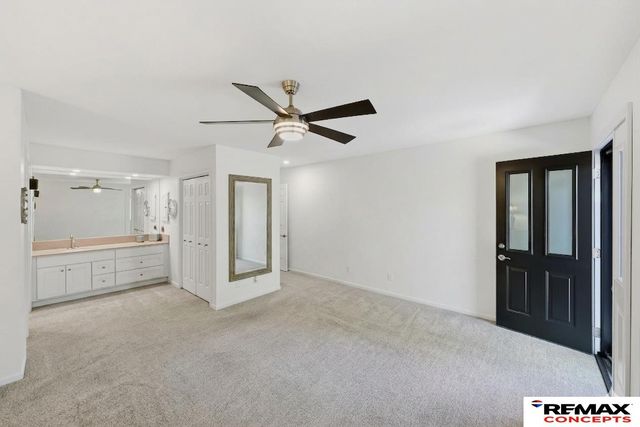 1901 Greenbriar Lane, Lincoln, NE 68506