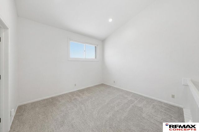1901 Greenbriar Lane, Lincoln, NE 68506