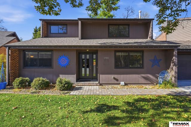 1901 Greenbriar Lane, Lincoln, NE 68506