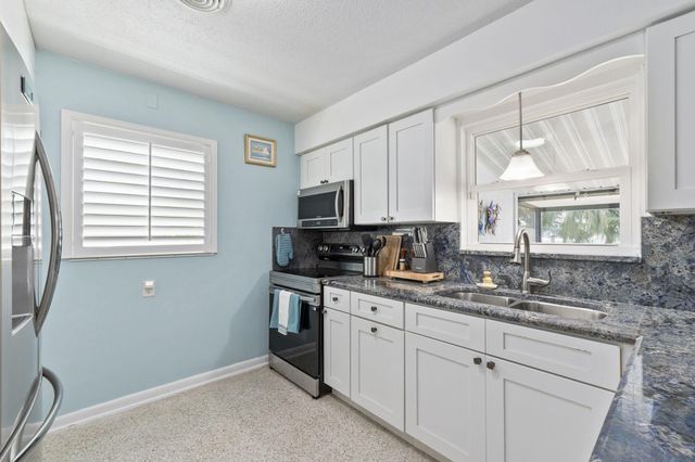 1769 SW Dyer Point Road, Palm City, FL 34990