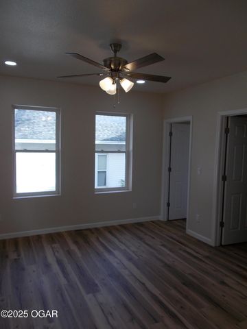 1815 S Picher Avenue, Joplin, MO 64804