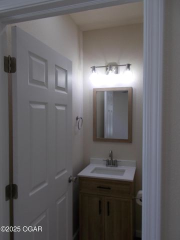 1815 S Picher Avenue, Joplin, MO 64804