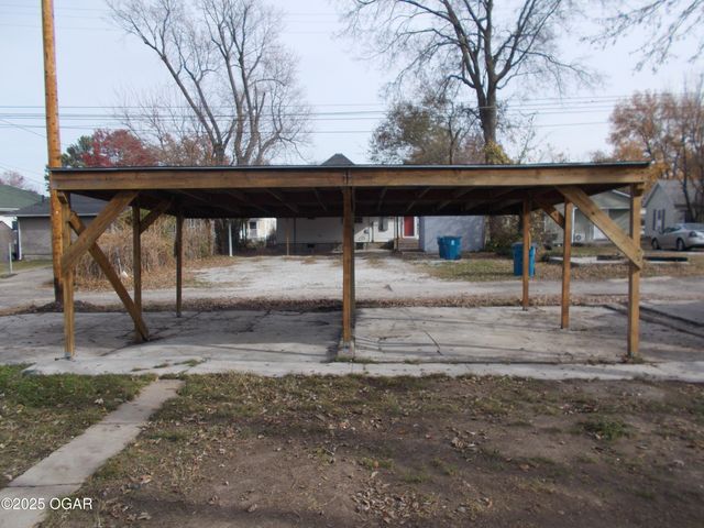 1815 S Picher Avenue, Joplin, MO 64804