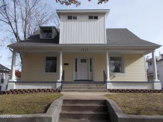 1815 S Picher Avenue, Joplin, MO 64804