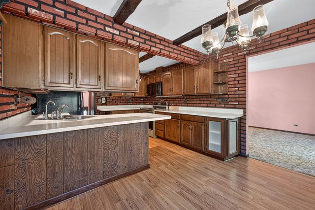 4N326 Wiant Road, West Chicago, IL 60185
