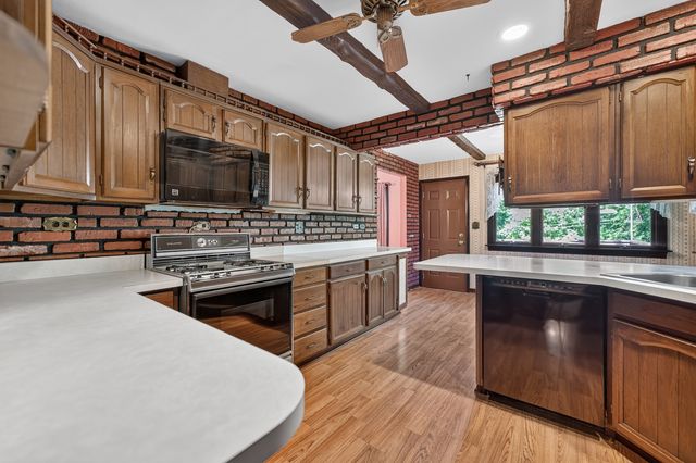 4N326 Wiant Road, West Chicago, IL 60185