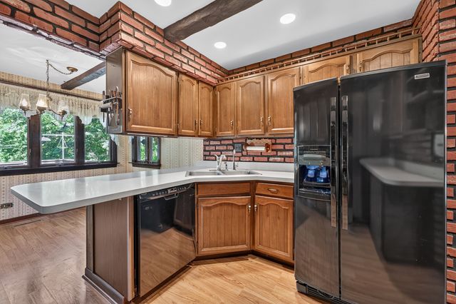 4N326 Wiant Road, West Chicago, IL 60185