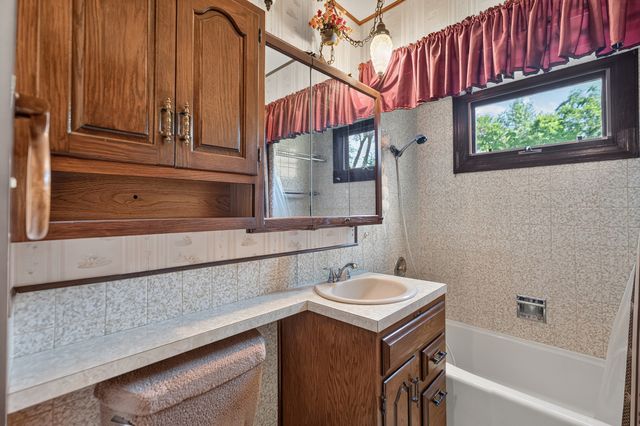 4N326 Wiant Road, West Chicago, IL 60185