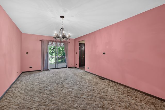 4N326 Wiant Road, West Chicago, IL 60185
