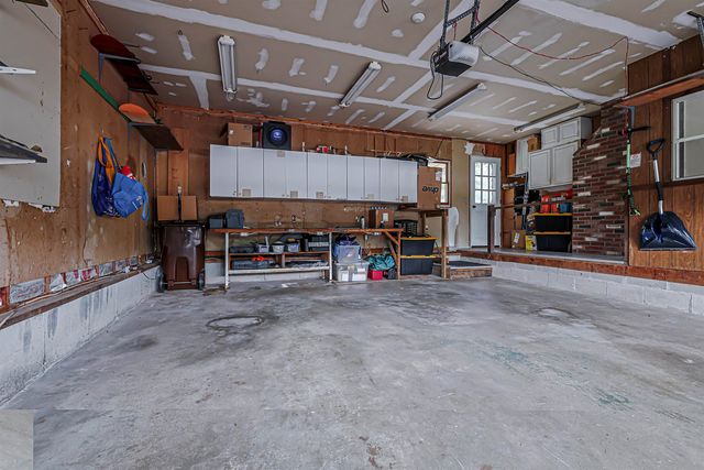 46 Airport Road, Newington, NH 03801