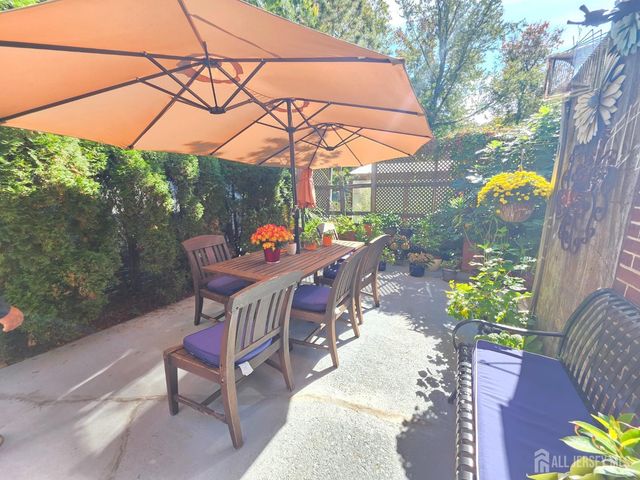 176 Kensington Avenue, Colonia, NJ 07067