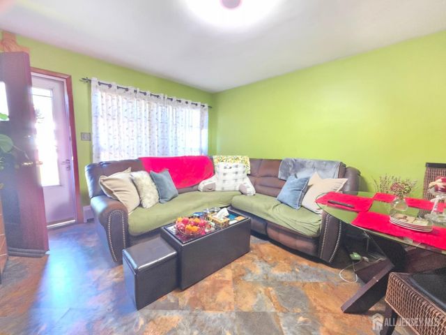176 Kensington Avenue, Colonia, NJ 07067