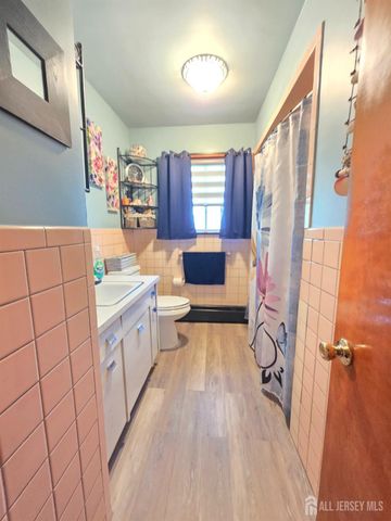 176 Kensington Avenue, Colonia, NJ 07067