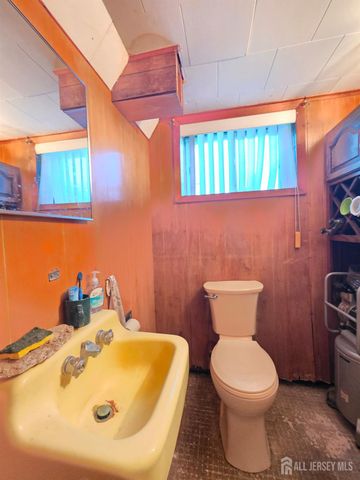 176 Kensington Avenue, Colonia, NJ 07067