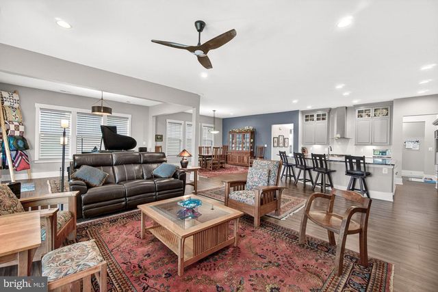 374 LIVELY STREAM WAY, Gettysburg, PA 17325
