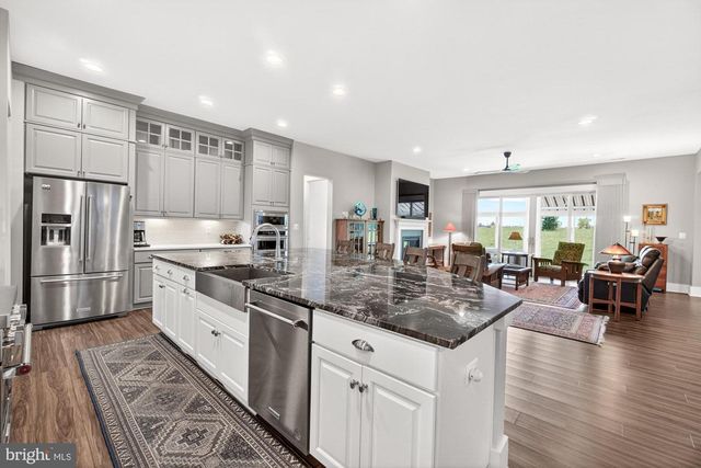 374 LIVELY STREAM WAY, Gettysburg, PA 17325