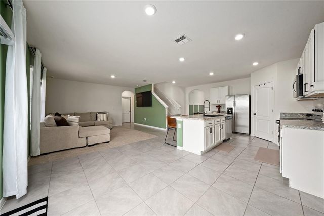 740 SQUIRES GROVE DRIVE, Winter Haven, FL 33880