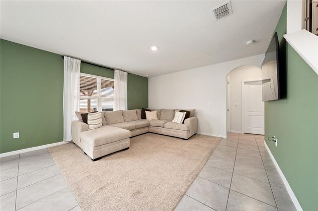 740 SQUIRES GROVE DRIVE, Winter Haven, FL 33880