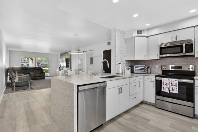 3201 Portofino Point F1, Coconut Creek, FL 33066