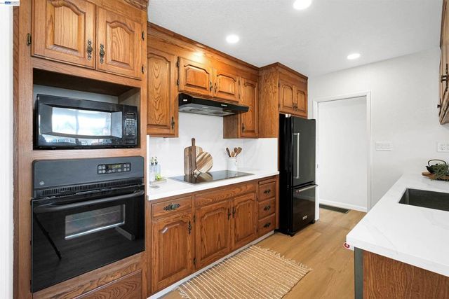 4325 Lorren Dr, Fremont, CA 94536