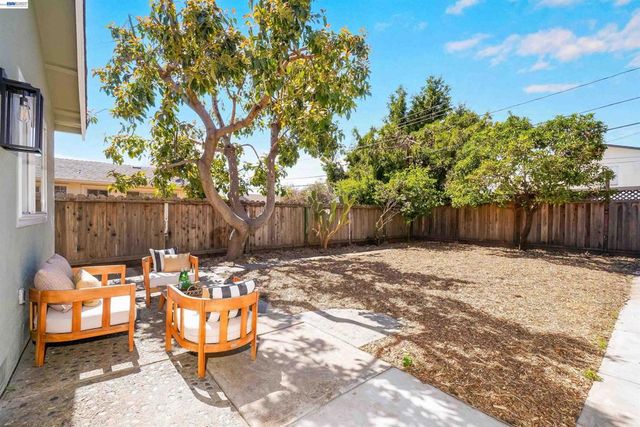 4325 Lorren Dr, Fremont, CA 94536