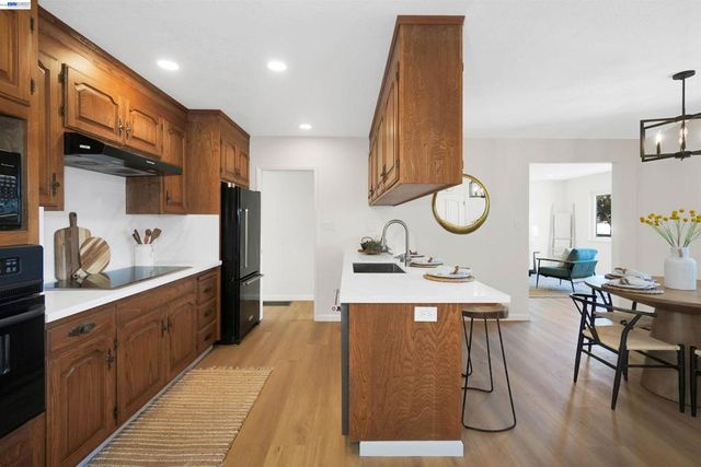 4325 Lorren Dr, Fremont, CA 94536