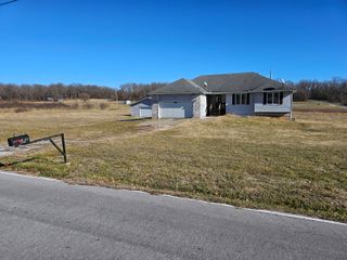 636 South Farm Rd 89, Springfield, MO 65802