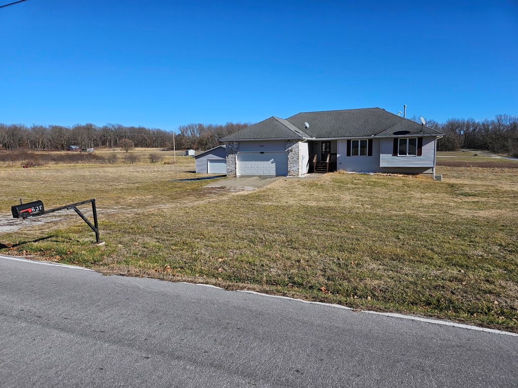 636 South Farm Rd 89, Springfield, MO 65802