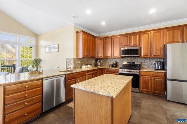 22 VILLA AVE, Zion Crossroads, VA 22942