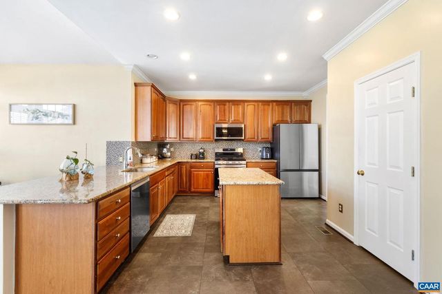 22 VILLA AVE, Zion Crossroads, VA 22942