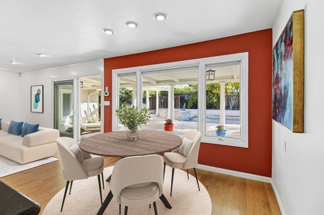 3950 American River Dr, Sacramento, CA 95864