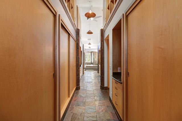 3950 American River Dr, Sacramento, CA 95864