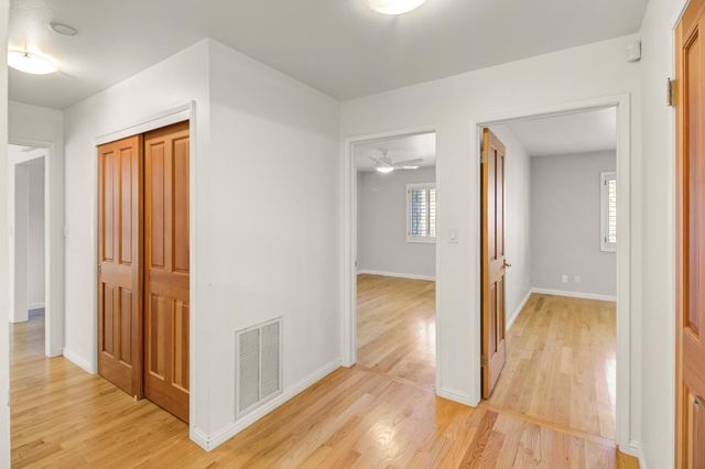 3950 American River Dr, Sacramento, CA 95864