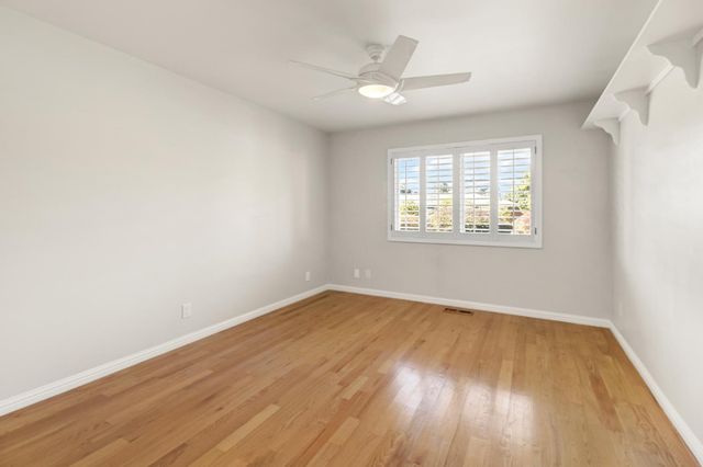 3950 American River Dr, Sacramento, CA 95864