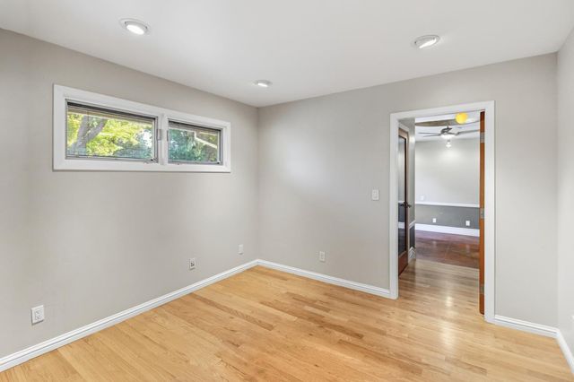 3950 American River Dr, Sacramento, CA 95864