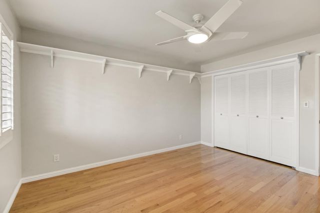 3950 American River Dr, Sacramento, CA 95864