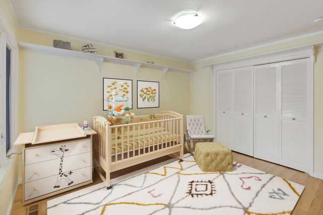 3950 American River Dr, Sacramento, CA 95864