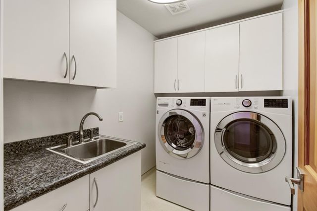 3950 American River Dr, Sacramento, CA 95864