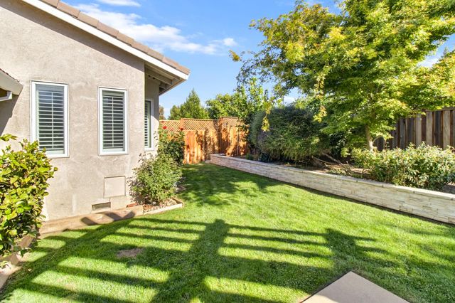 3950 American River Dr, Sacramento, CA 95864