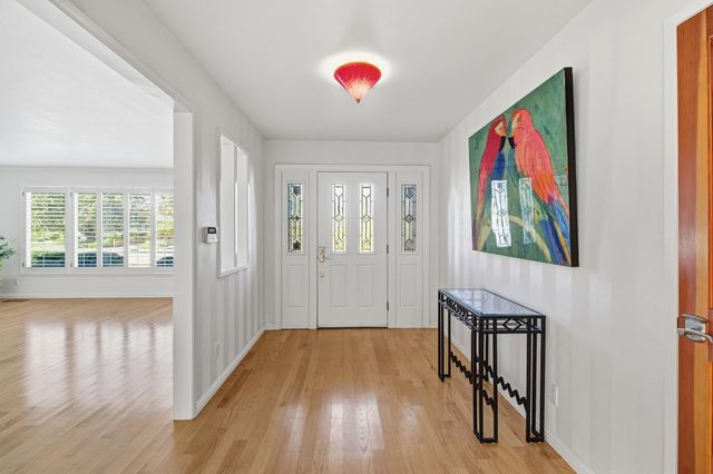 3950 American River Dr, Sacramento, CA 95864