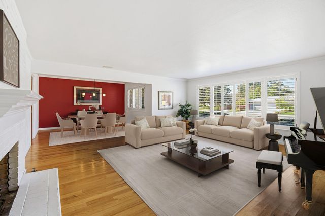 3950 American River Dr, Sacramento, CA 95864