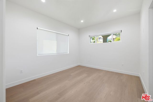 3926 S Ridgeley Drive, Los Angeles, CA 90008