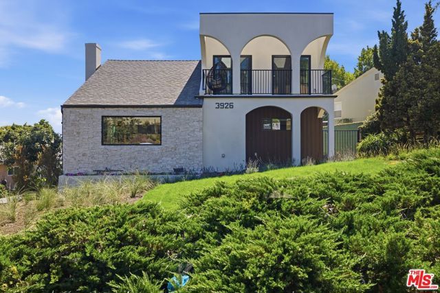 3926 S Ridgeley Drive, Los Angeles, CA 90008