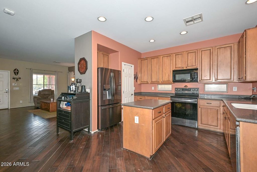 17040 W COCOPAH Street, Goodyear, AZ 85338 — photo 4
