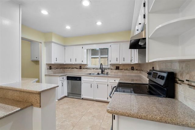 1510 Loch Lake Drive, El Lago, TX 77586