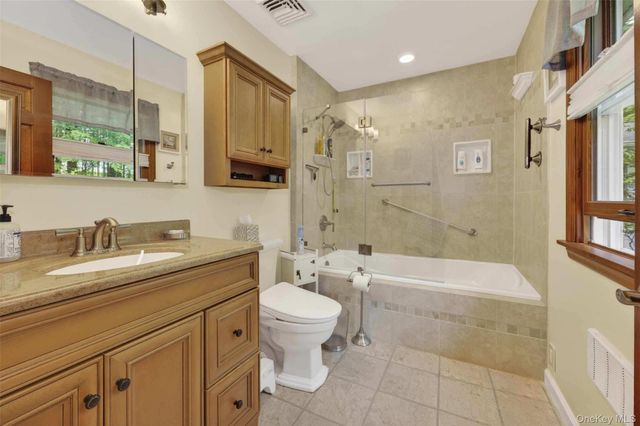 11 Fairway Drive, Highland Lake, NY 12743