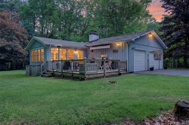 11 Fairway Drive, Highland Lake, NY 12743