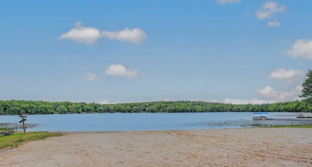 11 Fairway Drive, Highland Lake, NY 12743
