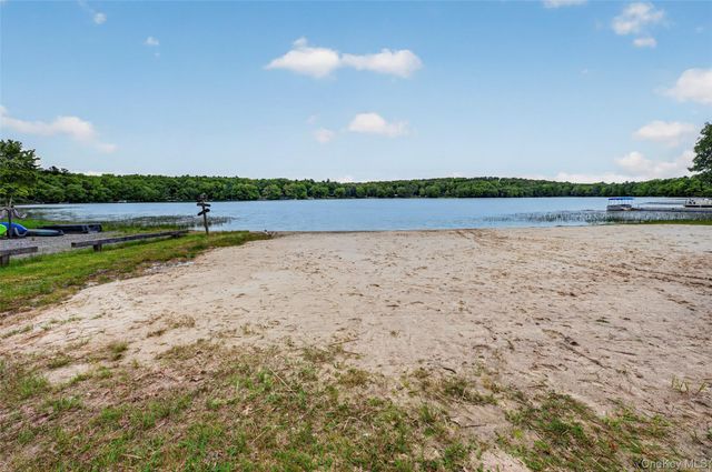 11 Fairway Drive, Highland Lake, NY 12743