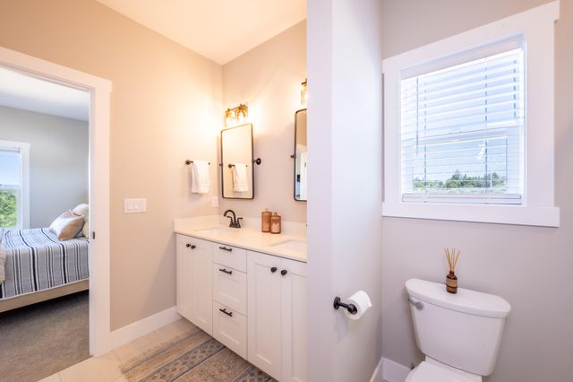 1026 SE Balsamroot Lane, Madras, OR 97741